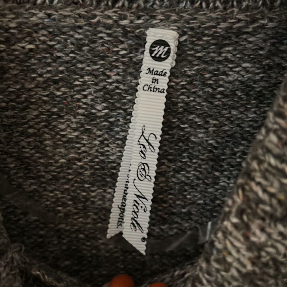 Sweater - Picture 2 of 4
